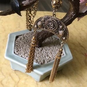 Vintage tassel necklace